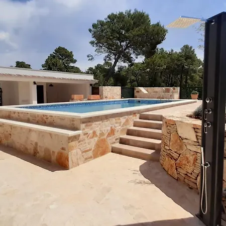 Fortuna House Villa *